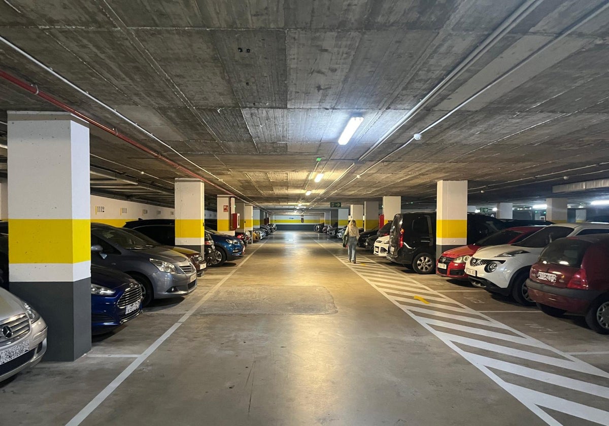 El parking del centro de Arroyo de la Miel amplía su horario de tarifa plana y costará un euro desde las siete de la mañana