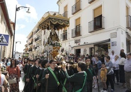 Muchos de los tronos son réplicas en miniaturas de los que procesionan en Semana Santa, como el de la Virgen de los Dolores que recoge la fotografía