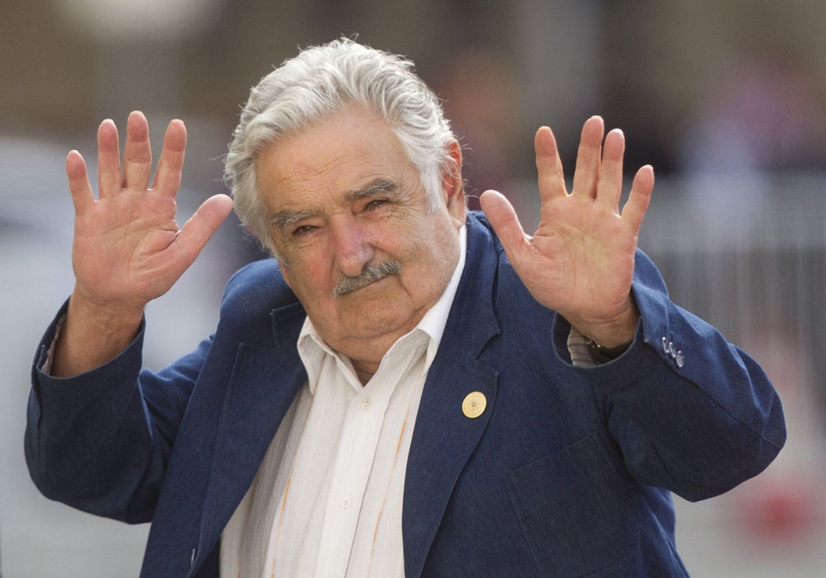 Juanma Moreno lamenta la muerte del expresidente uruguayo José Mujica