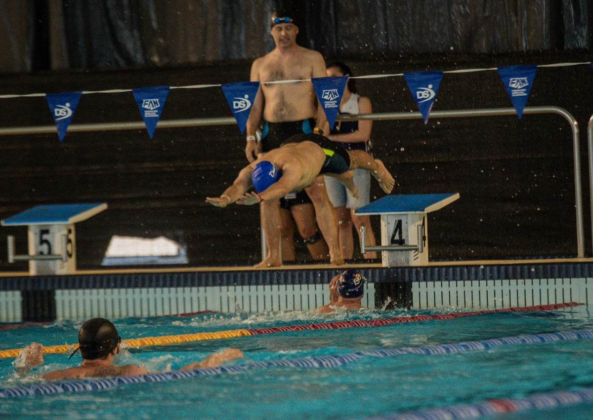 Imagen secundaria 1 - Distintos momentos del fin de semana de los Málaga Tech Games.