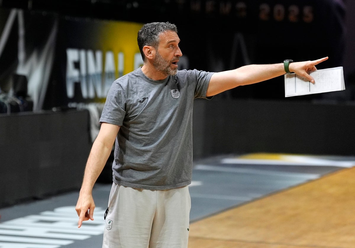 Ibon Navarro: «En ningún momento me referí a Osetkowski; no hay ninguna novedad»