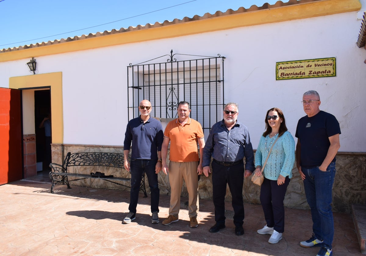 Visita a la sede vecinal.