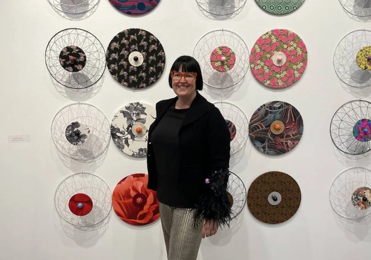 La artista jiennense, en una muestra Contenedor Cultural de Málaga capital en marzo de 2023.