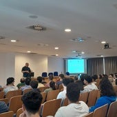 Sebastián Martín Rivas, durante la charla en la Escuela de Ingenierías Industriales.