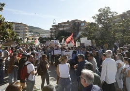 Concentración ayer por la tarde en la Plaza Castilla