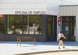 Prisión para un empresario por hacer contratos falsos para que varias personas cobraran prestaciones por desempleo