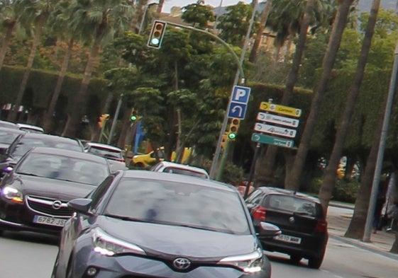 Tráfico en la travesía de Alhaurín de la Torre.