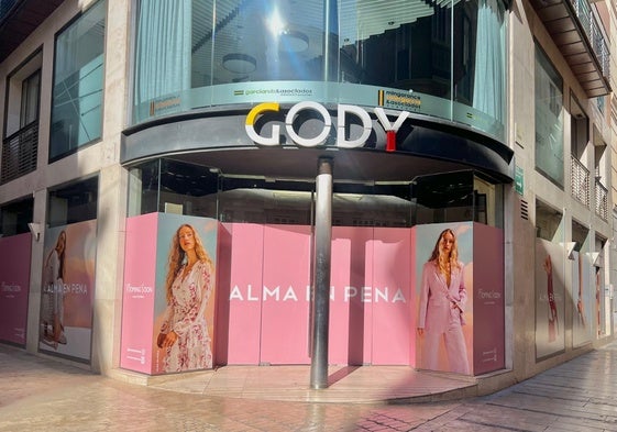 Alma en Pena abrirá en la calle Strachan número 1, a apenas unos metros de  Larios.