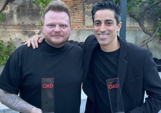 El malagueño Pablo Sánchez, con Rasmus Munk, del danés Alchemist, número uno de la lista.