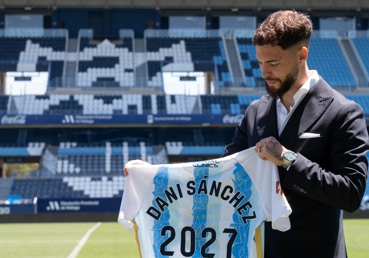 Dani Sánchez, en una imagen difundida por el club tras su renovación.