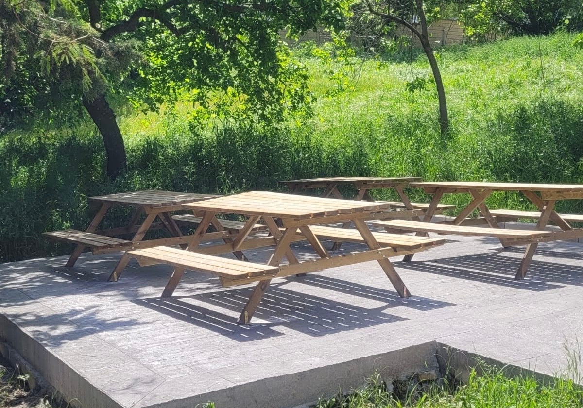 Zona del patio arreglada por el AMPA del CEIP Ramón García de Estepona.