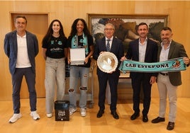 La Diputación de Málaga recibe al CAB Estepona por su ascenso a la élite del baloncesto español