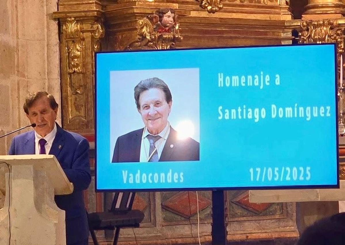 Imagen secundaria 1 - Mendiola, Luque, Verni y Parrado, en la FGUMA. Santiago interviene enel homenaje de su pueblo. Placa a Evaristo Guerra ensu casa de las Navas