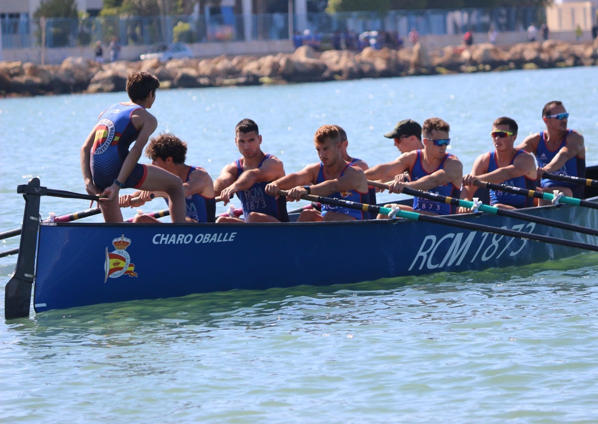 Imagen secundaria 1 - El Real Club Mediterráneo se proclama campeón de España de clubes de banco fijo-llaüt