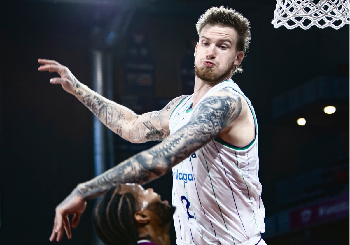 Balcerowski, ante el Hiopos Lleida.