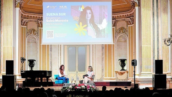 La artista Soleá Morente conversa con la periodista Regina Sotorrío en Suena SUR, el ciclo que organizan SUR y Fundación Unicaja.