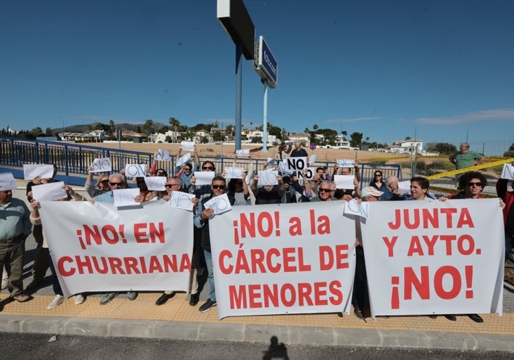 Los vecinos de la zona muestran su rechazo al centro de menores.