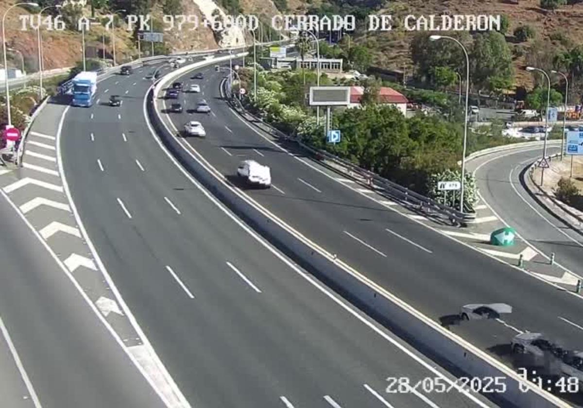 Un accidente en el túnel de Cerrado de Calderón deja más de cinco kilómetros de atascos en la A-7