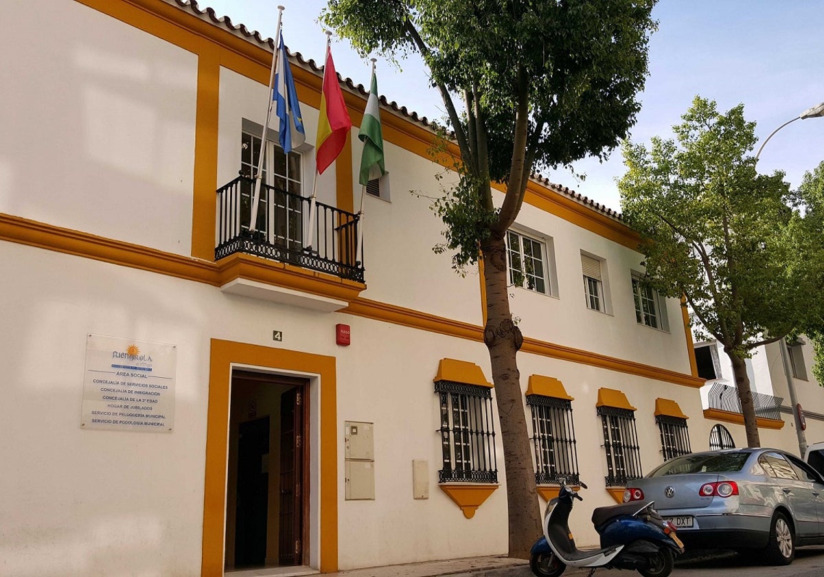 Sale a concurso público la explotación de la cafetería del hogar social de la calle Blanca Paloma de Fuengirola