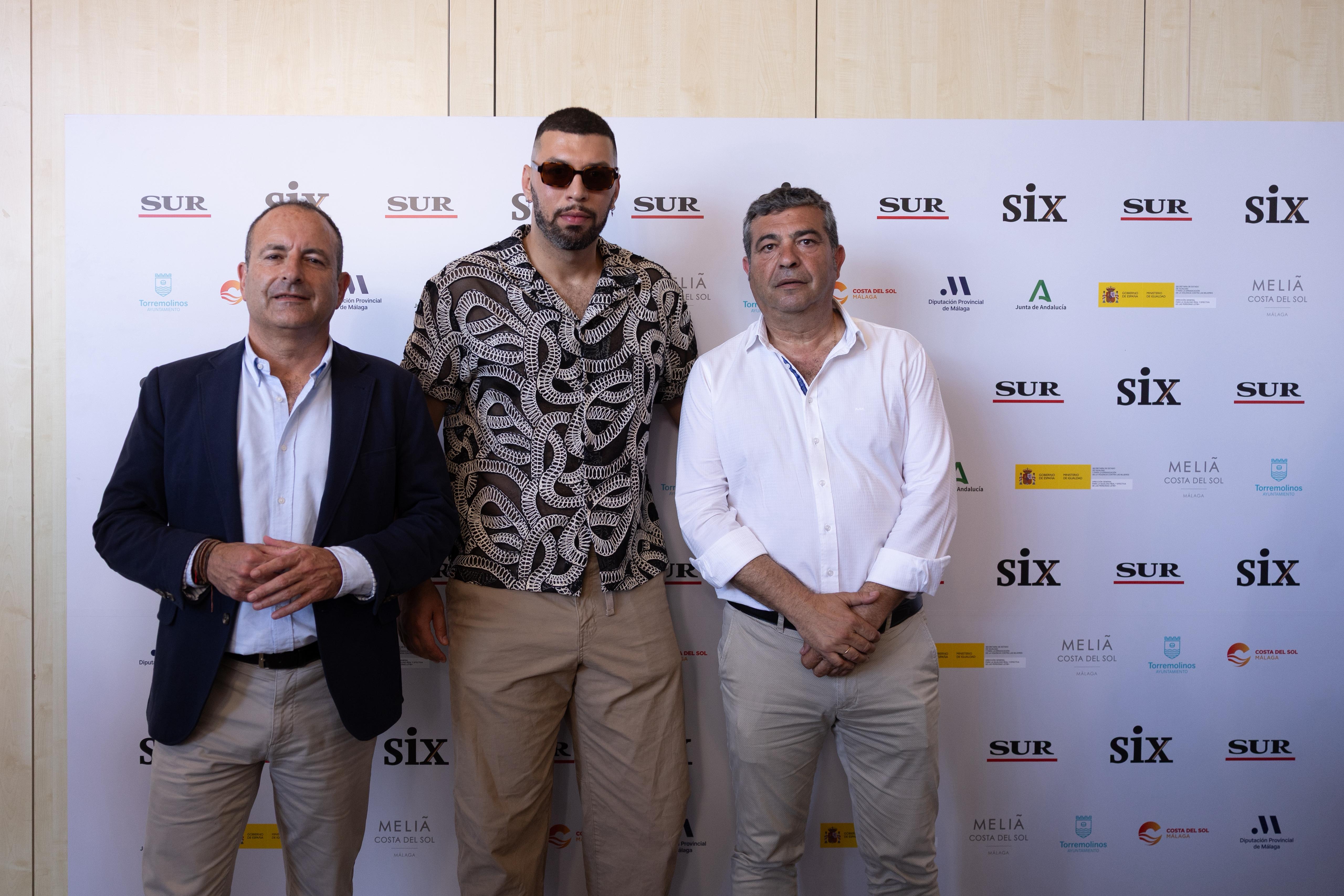 Presentación de la séptima edición física de la revista SIX