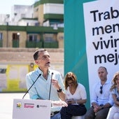 Antonio Maíllo, coordinador federal de Izquierda Unida, interviene el pasado domingo en un acto en Sevilla ante la presencia de Yolanda Díaz y otros dirigentes.