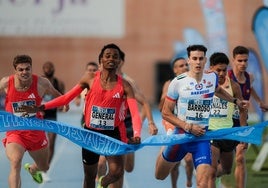 Nerja vuelve a vibrar con una apasionante edición de su 'meeting' de atletismo