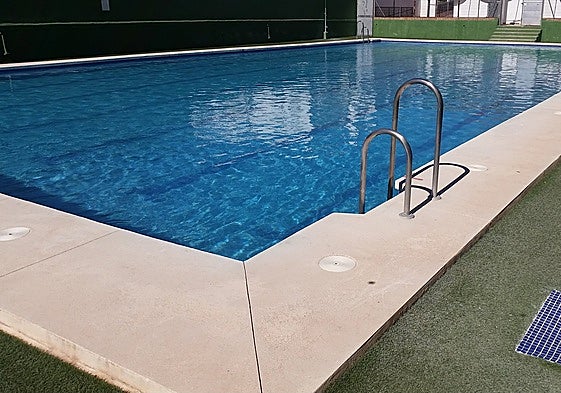 Imagen de archivo de la piscina municipal de Monda.