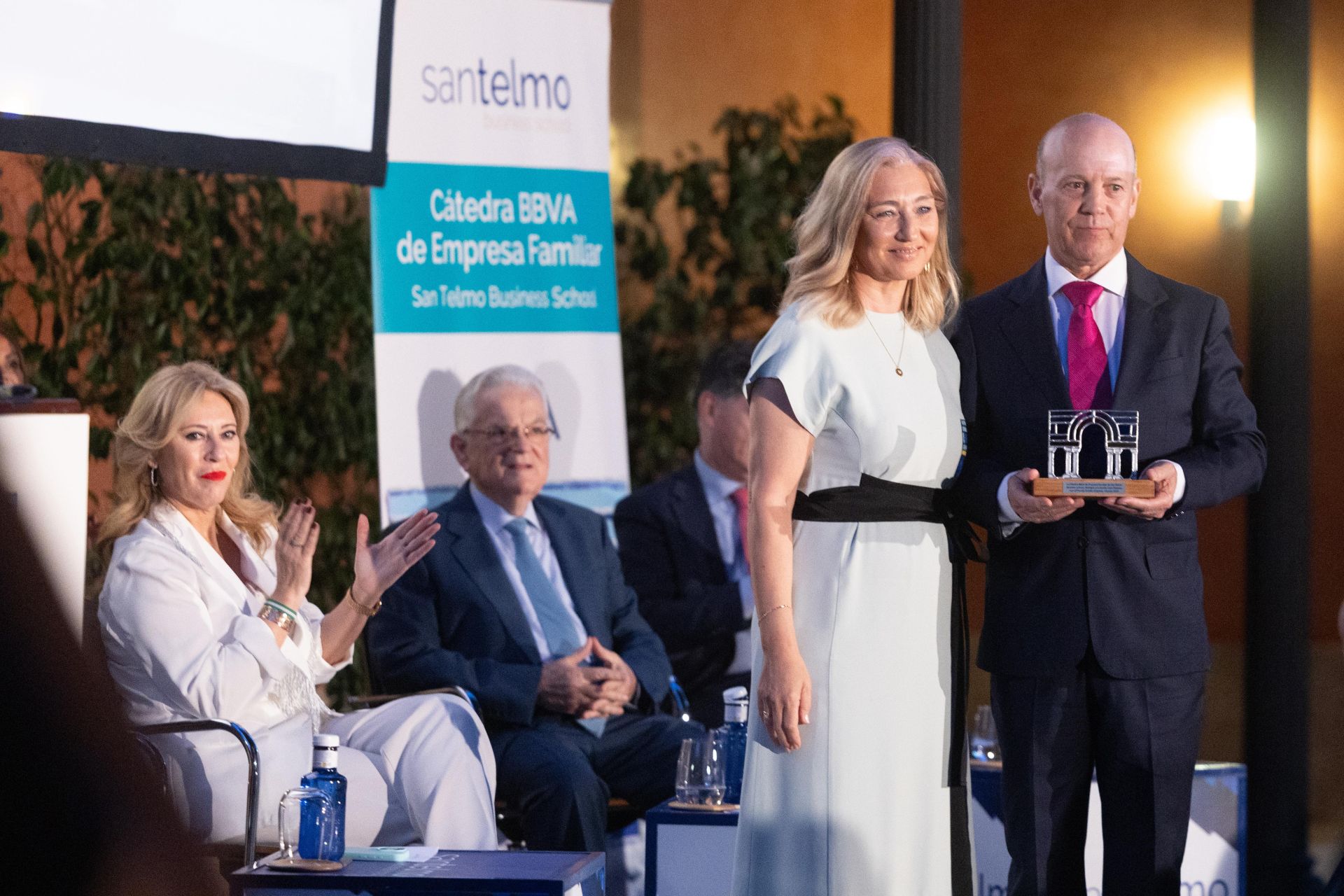 Entrega de los Premios Familia Empresa - Cátedra BBVA de Empresa Familiar de San Telmo Business School, en imágenes