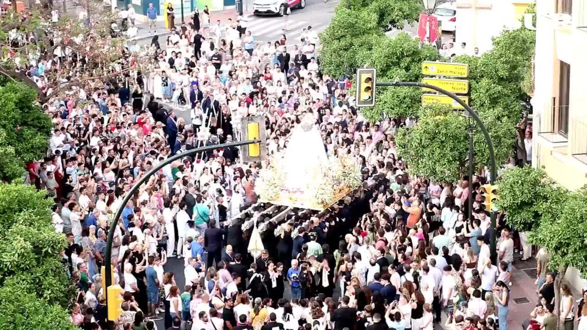 Procesión de la Virgen del Rocío en Málaga en la víspera de Pentecostés