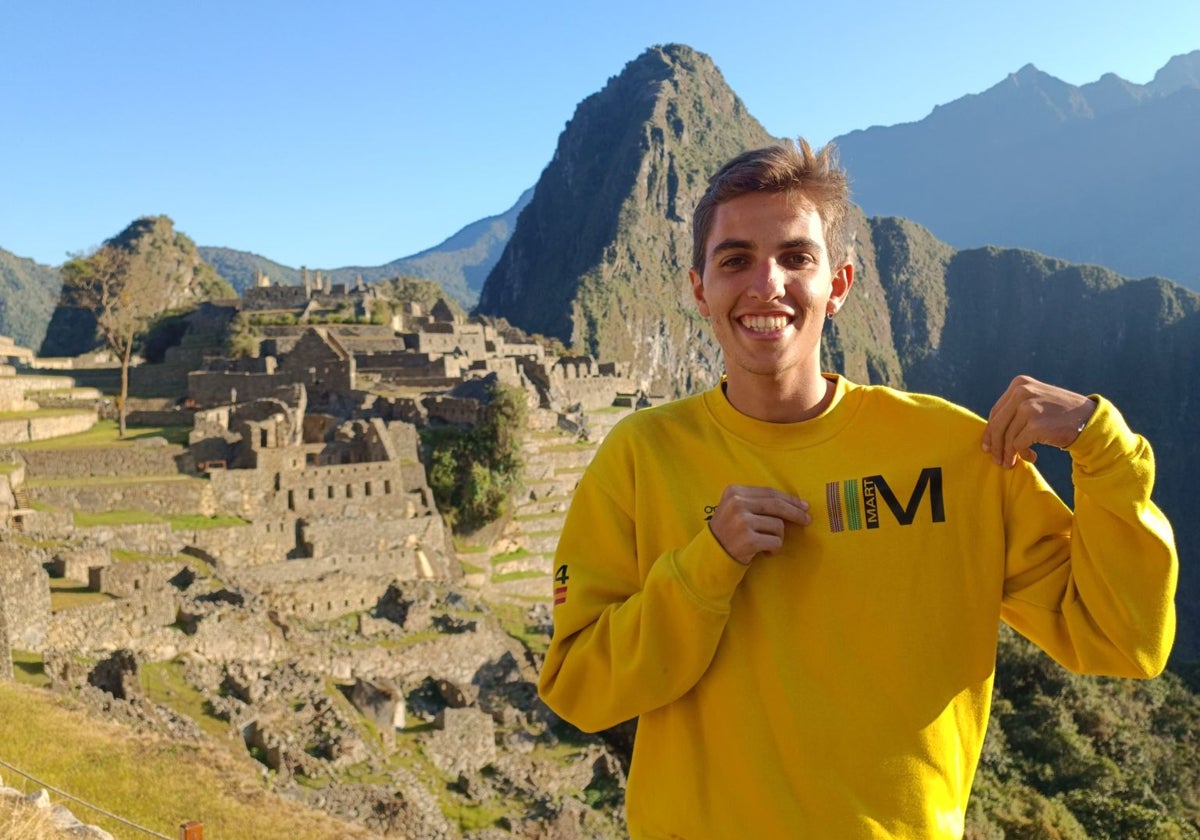 Álvaro Rodríguez es estudiante de Primaria en la UMA y voluntario en el proyecto internacional.