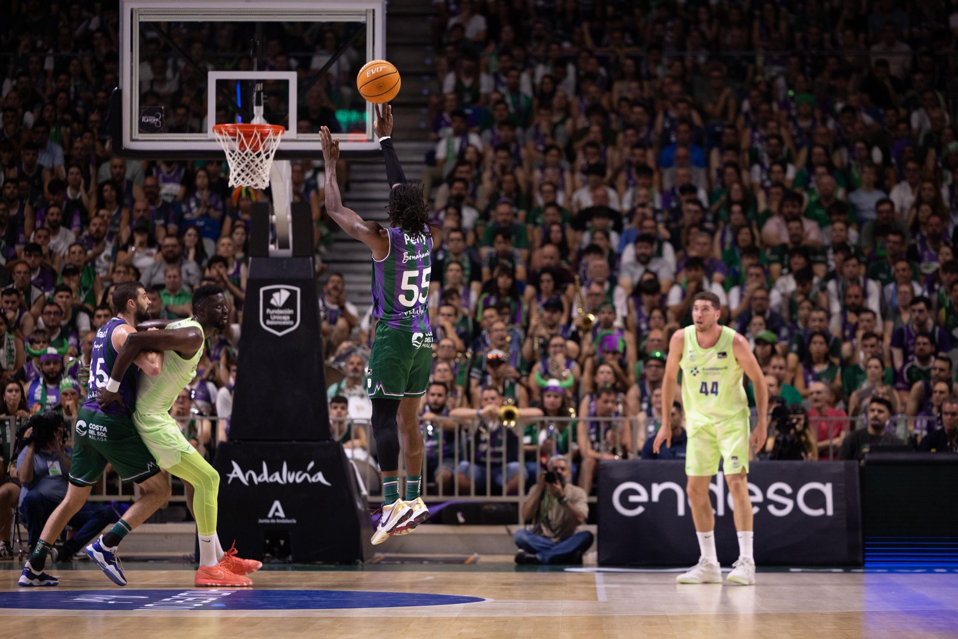 El vibrante Unicaja - Barcelona, en imágenes
