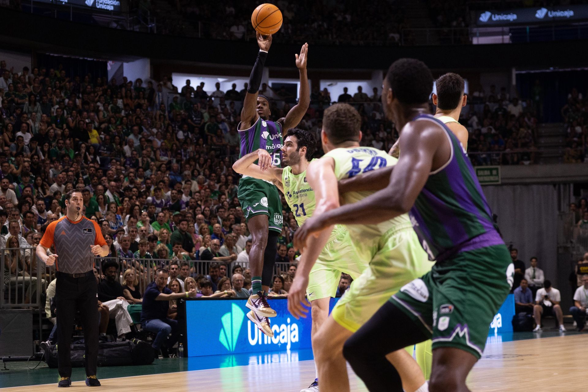 El vibrante Unicaja - Barcelona, en imágenes