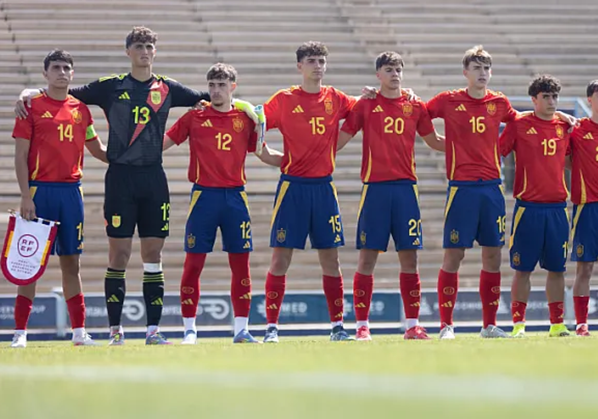 Izan Merino (capitán, a la izquierda), con el resto de titulares en el amistoso del sábado ante Estados Unidos.