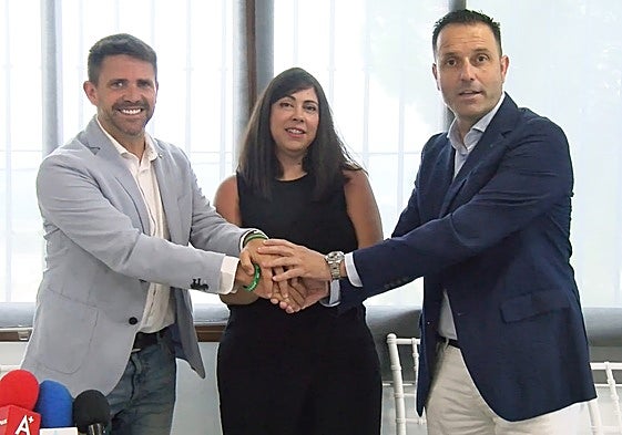 José Pino, María Leonor Muñíz y Juan Merino, este martes en la presentación.