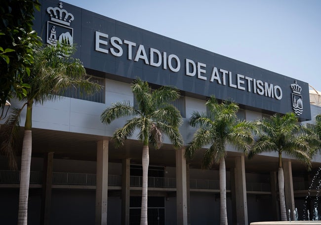 Fachada del nuevo estado de atletismo.