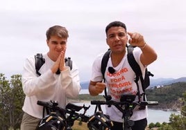Juan Beato y Erra Aslani forman el dúo FrikBoys.