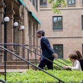 El ministro Urtasun, a su entrada a la Residencia de Estudiantes para presentar los actos por el centenario de la Generación del 27.