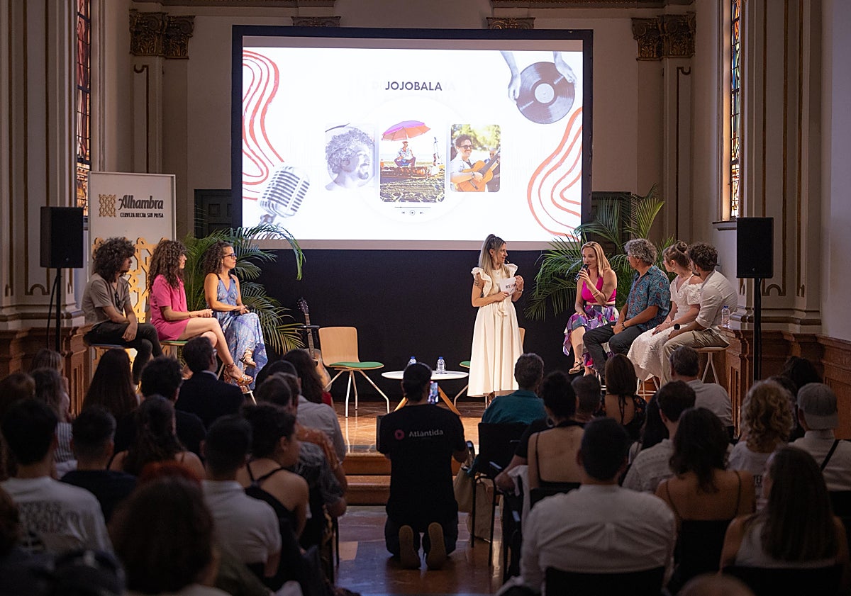 Imagen principal - Diferentes momentos de la jornada. 