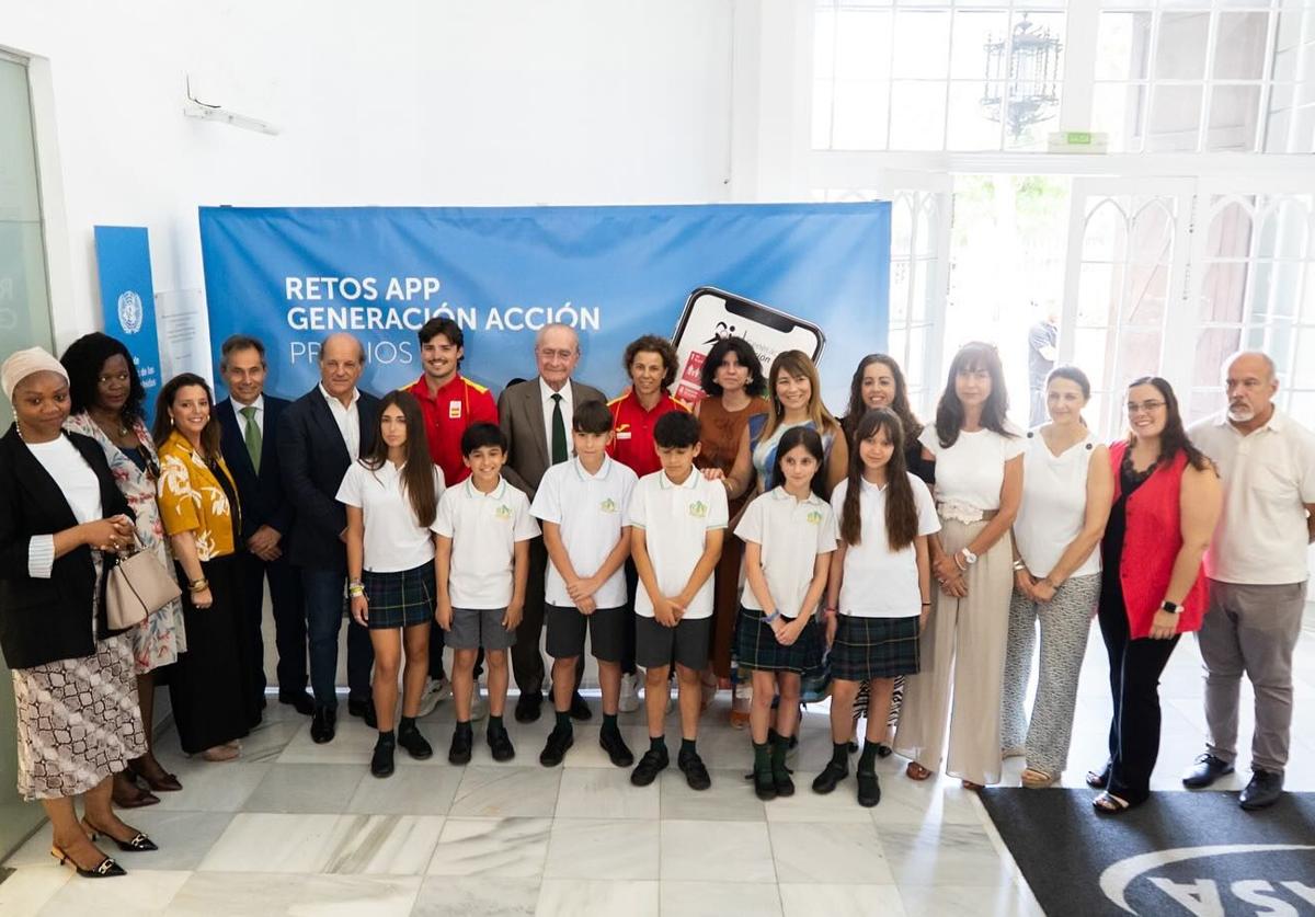 Imagen de afamilia de la entrega de premios.