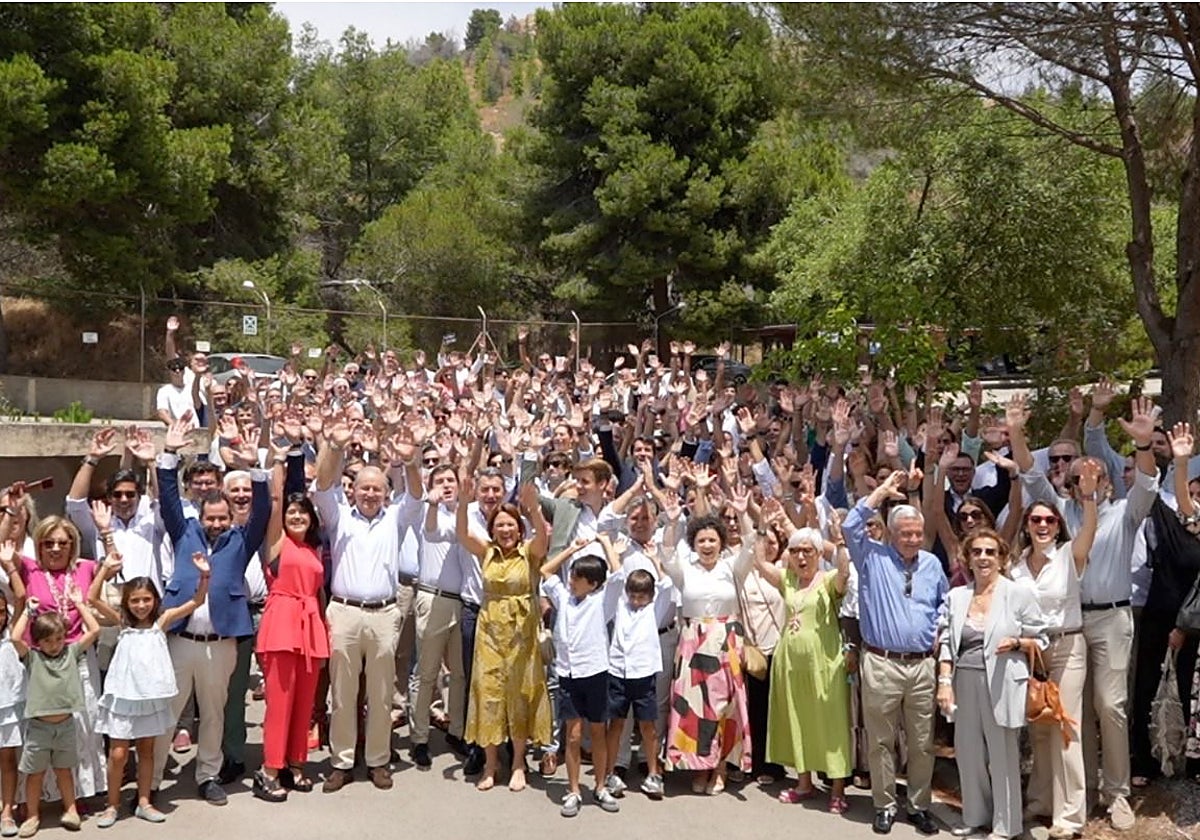 Gómez junto a los asistentes a la jornada de este domingo.