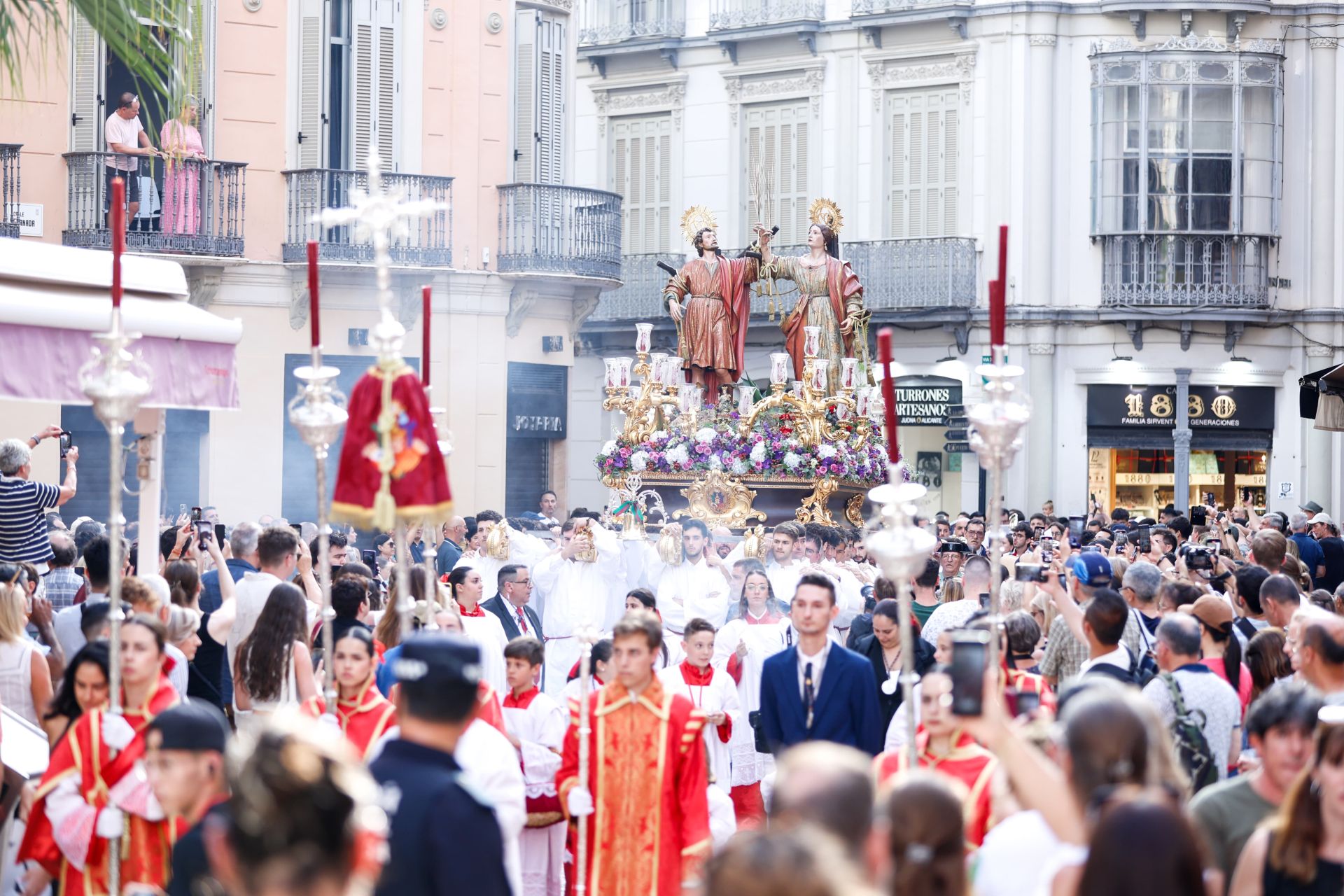 San Ciriaco y Santa Paula, los Patronos de Málaga, en procesión