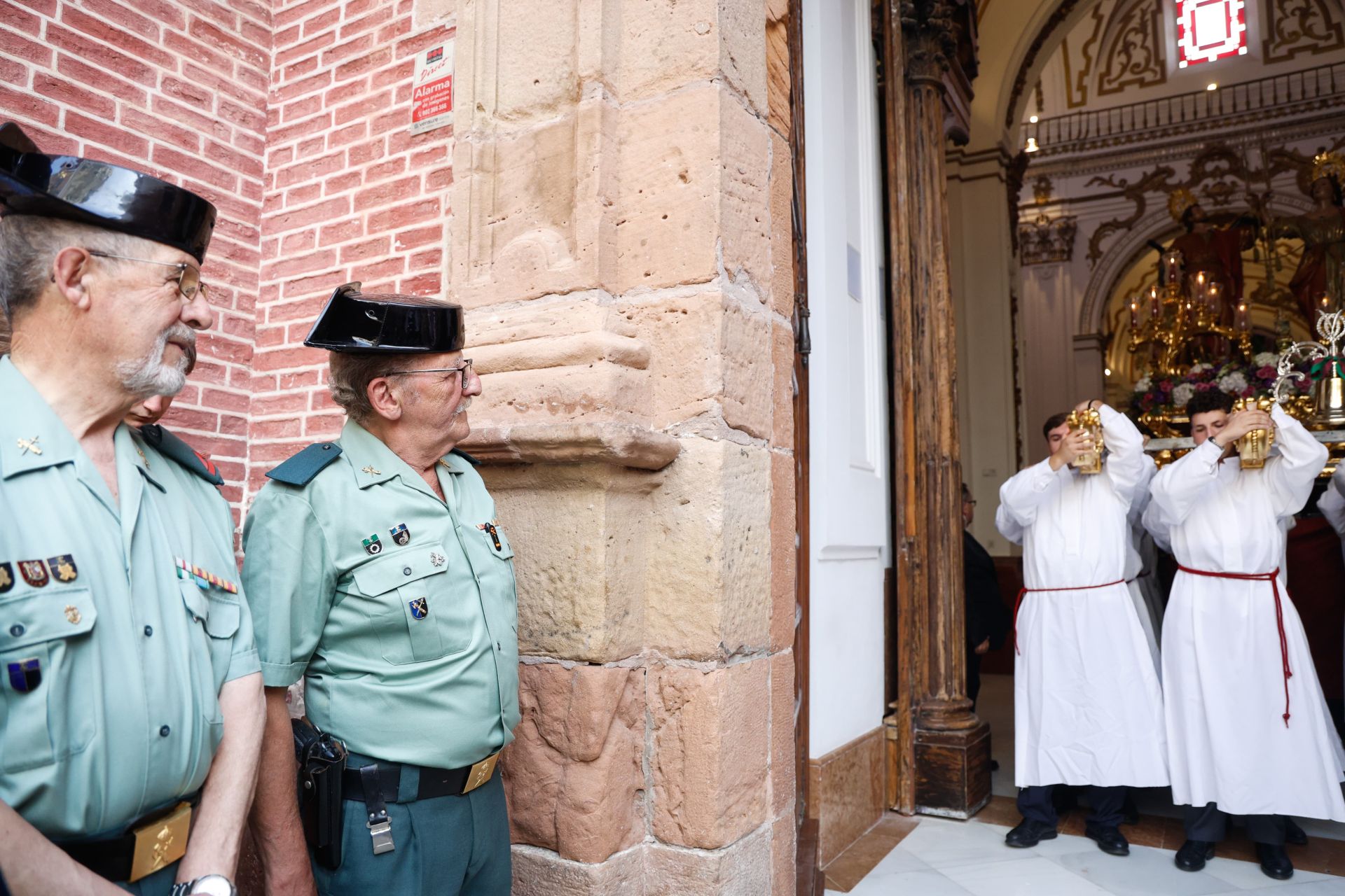 San Ciriaco y Santa Paula, los Patronos de Málaga, en procesión