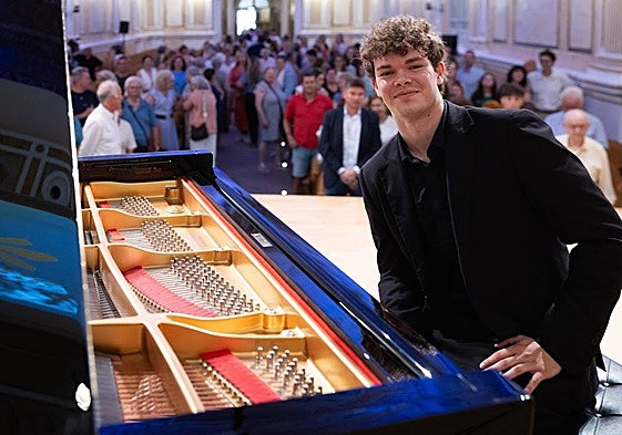 Marcos Castilla terminó con un recital que hizo las delicias del público.