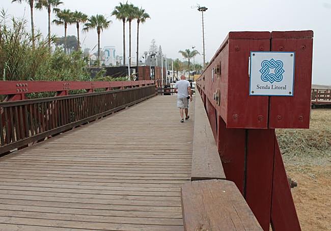 Puente situado entre la playa del Cable y las Dunas de Marbella: