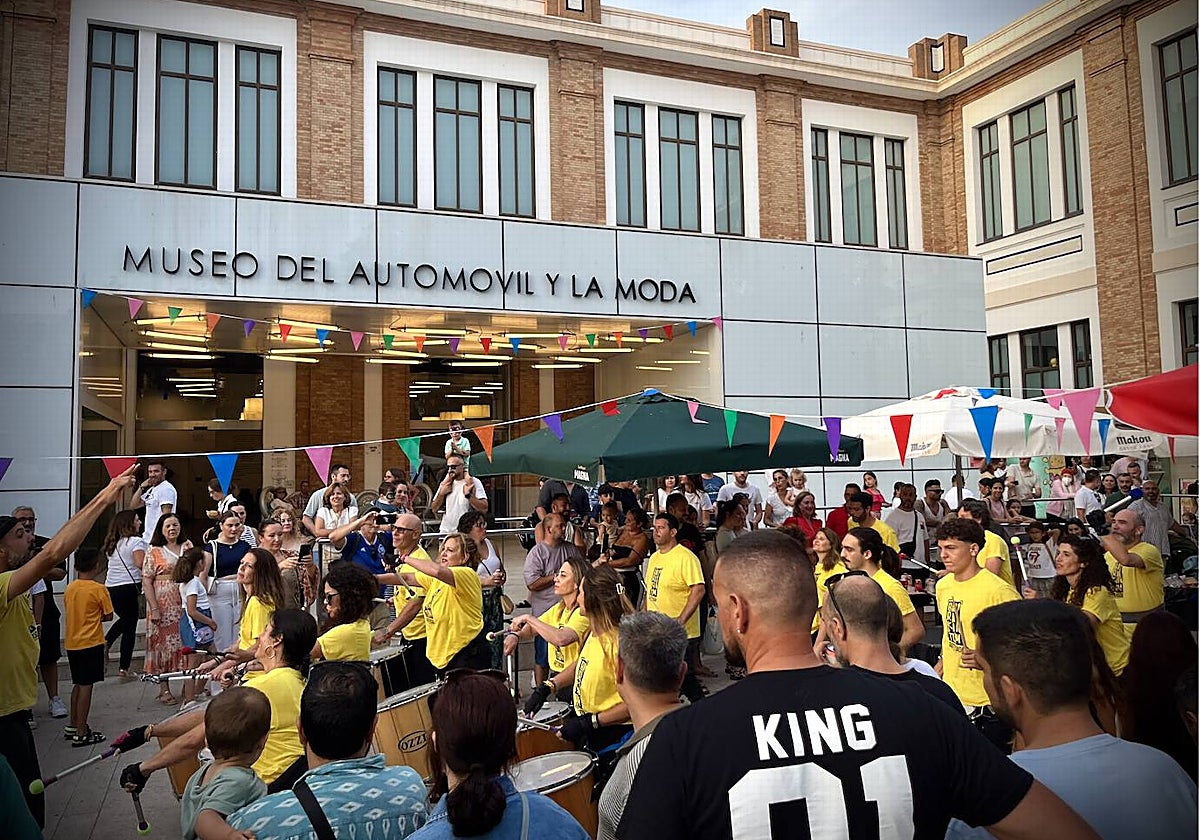 El evento se celebró el sábado en la plaza de la Tabacalera.