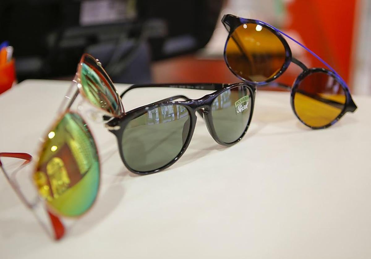 Las gafas de sol tienen fecha de caducidad: ¿cada cuánto tiempo hay que renovarlas?