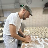 José Daniel Guijarro, el panadero que duplica su producción en verano