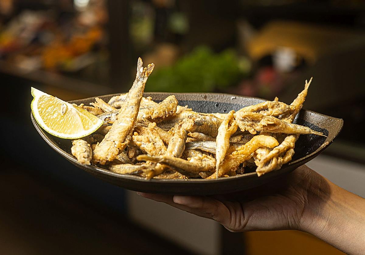 Imagen principal - La Tasquita de Atarazanas, croissants sin gluten de Celi Ali Gluten Free y locas sin gluten de Celi Ali Gluten Free