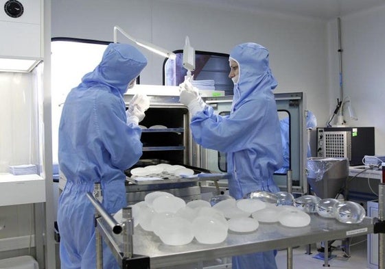 Sanidad confirma 102 casos de un tipo de linfoma raro asociado a implantes mamarios