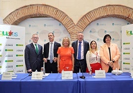 La alcaldesa de Marbella, Ángeles Muñoz, ha recibido al nuevo director de la ONCE, Jairo Salgueiro.